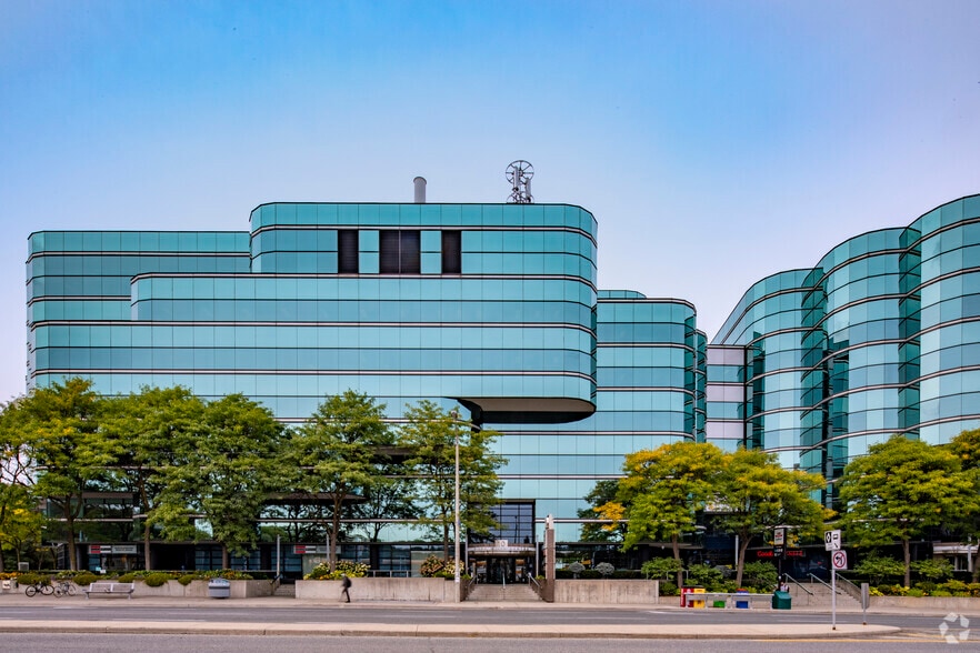 More Photos Of 10-20 York Mills Rd, Toronto Office For Lease