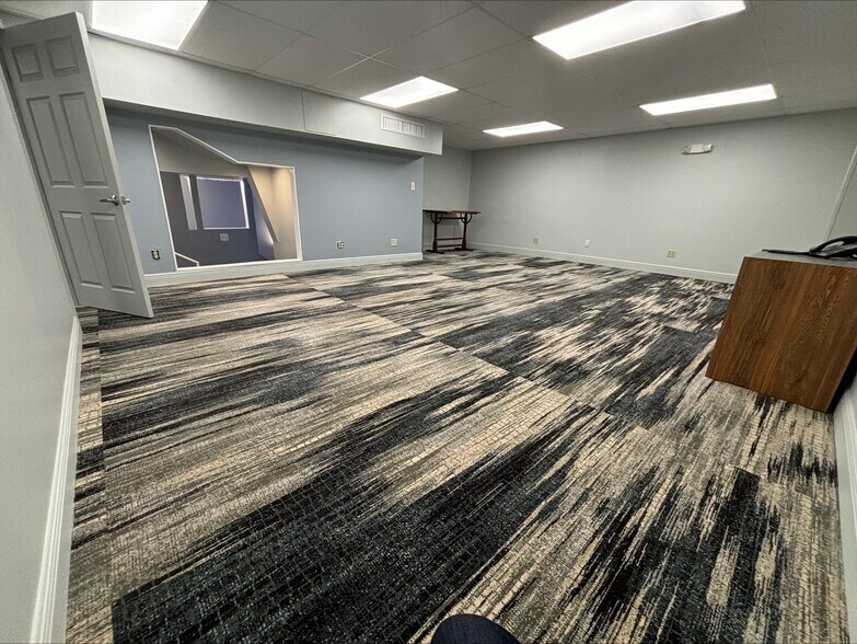 More Photos Of 1025 S Dixie Hwy, Delray Beach Light Manufacturing For Lease