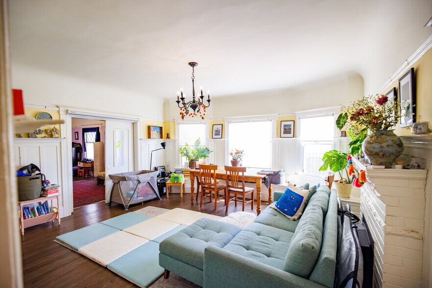 More Photos Of 667 10th St, Oakland Multifamily For Sale