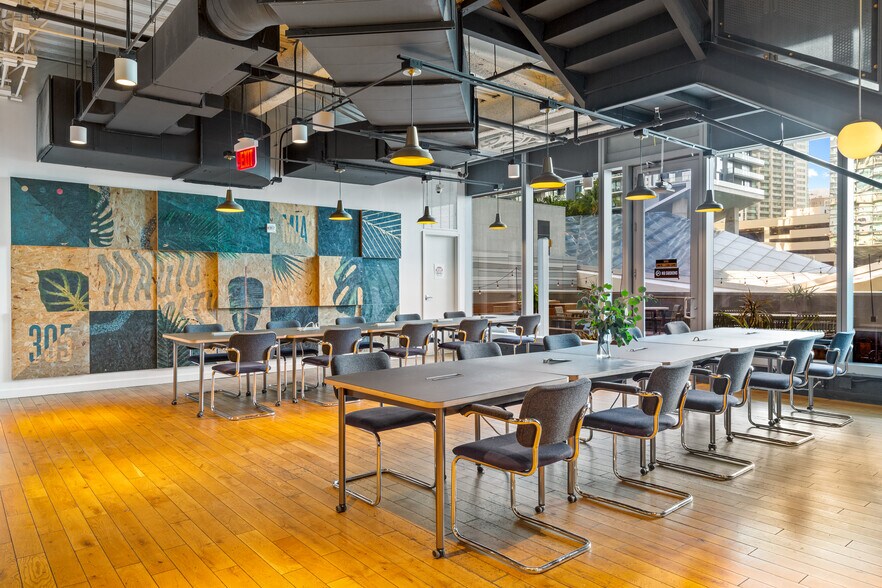 More Photos Of 78 SW 7th St, Miami Office For Lease