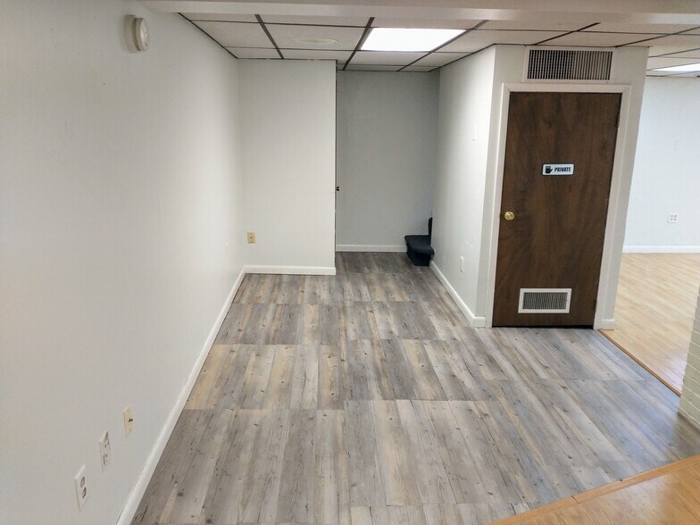 More Photos Of 2221 Penn Ave, Reading Storefront Retail Residential For Lease