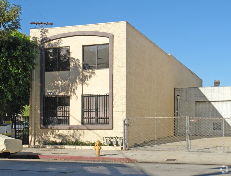 More Photos Of 3223 La Cienega Ave, Culver City Flex For Lease