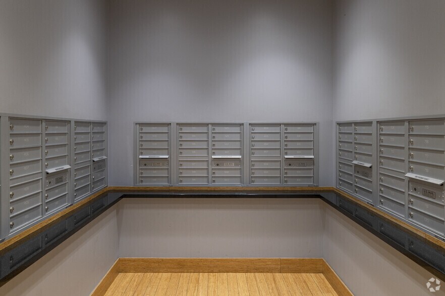 More Photos Of 1209 W Arthur Ave, Chicago Apartments For Lease