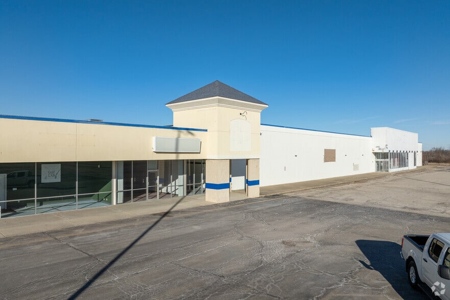 More Photos Of 1200-1230 Woodlawn Rd, Lincoln General Retail For Sale