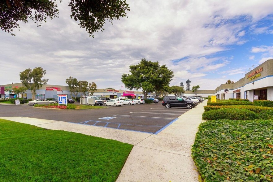 More Photos Of 663 Palomar St, Chula Vista Flex For Lease