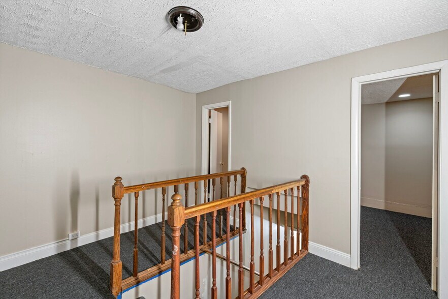 More Photos Of 4928 Marlboro Pike, Capitol Heights General Retail For Lease