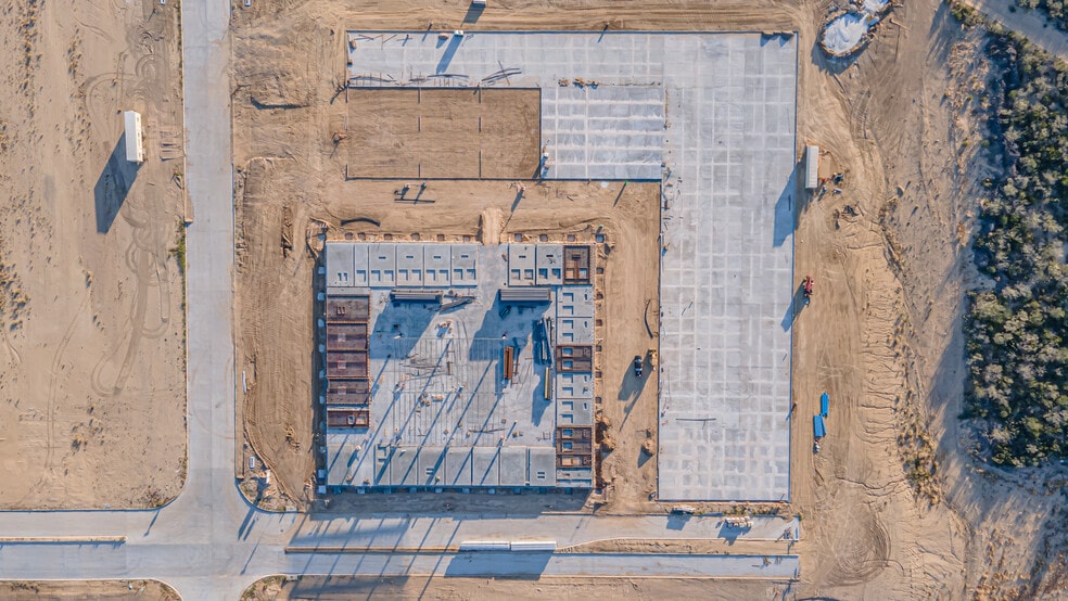 More Photos Of Maritime Loop, Laredo Warehouse For Sale