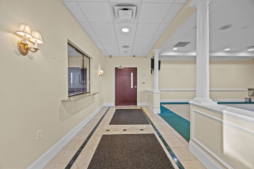 More Photos Of 2223 Hemby Ln, Greenville Medical For Sale