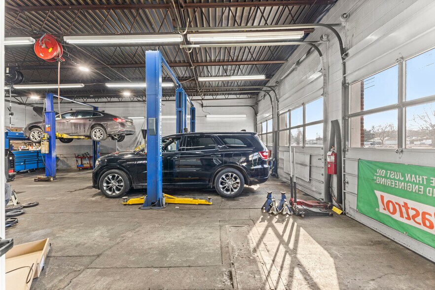 More Photos Of 2401 Fort St, Trenton Warehouse For Sale