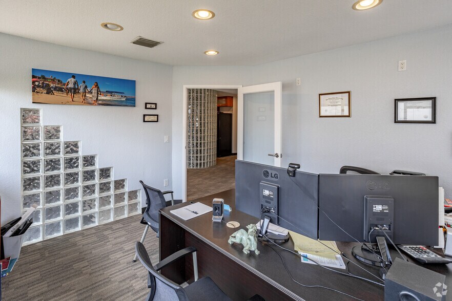 More Photos Of 1230 N Jefferson St, Anaheim Light Distribution For Lease
