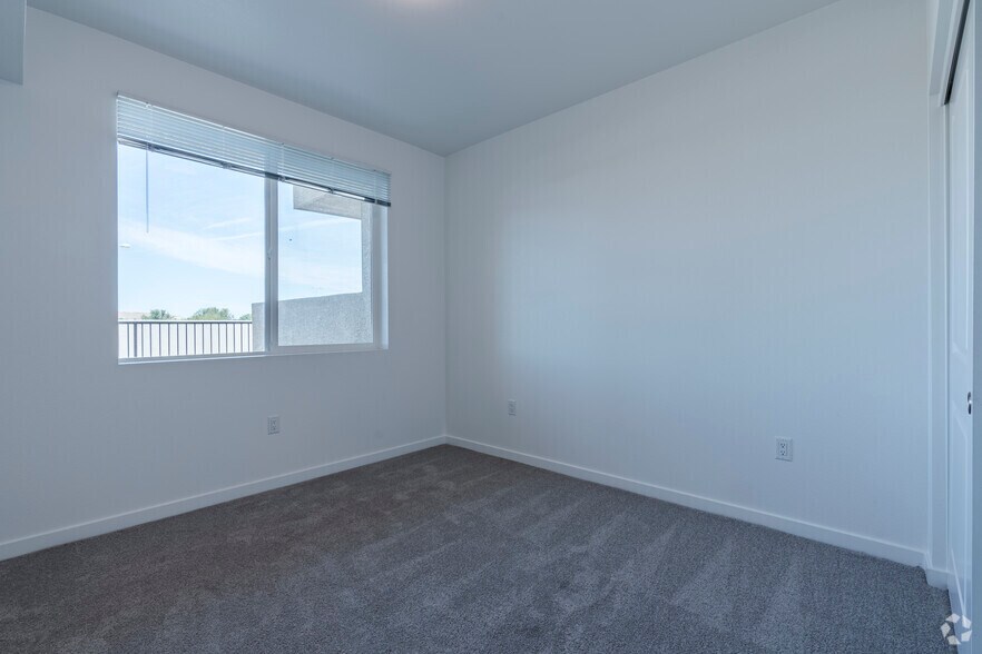More Photos Of 1125 Avenue of the Oaks, Sparks Apartments For Lease