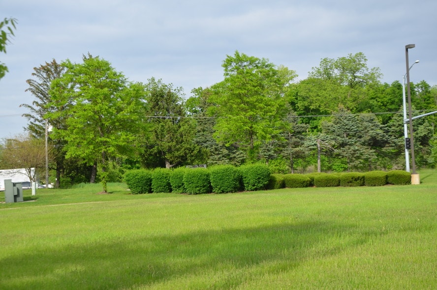 More Photos Of 47 Saravanos Dr, Yorkville Land For Sale