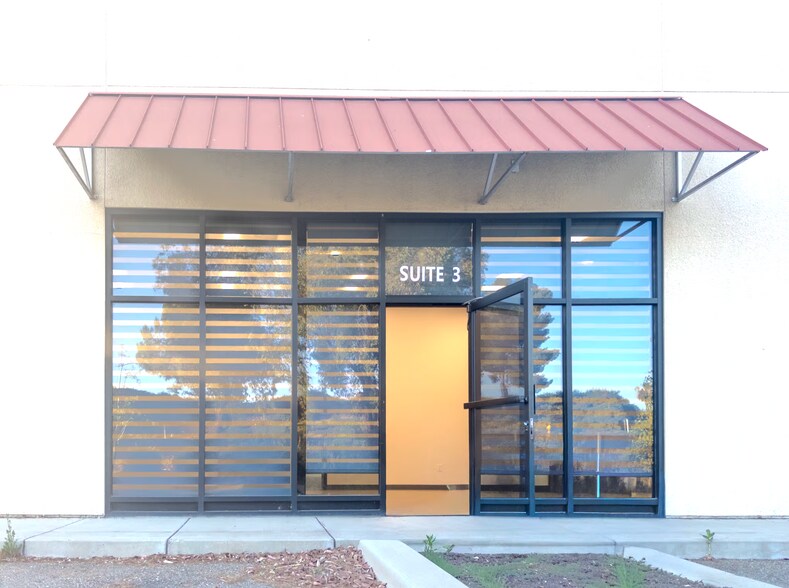 More Photos Of 470 W Larch Rd, Tracy Service For Lease
