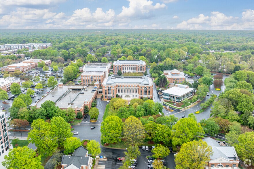 More Photos Of 6801 Carnegie Blvd, Charlotte Office For Lease