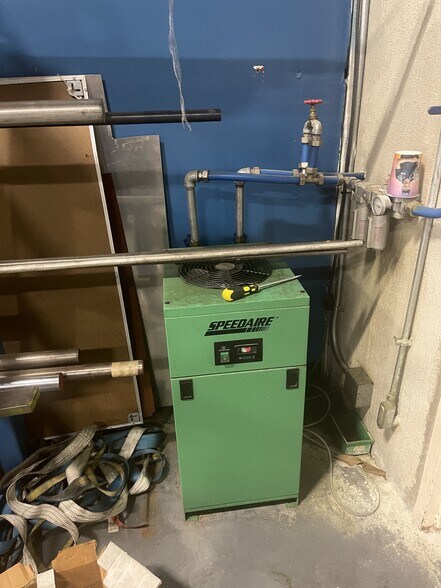 More Photos Of 4500 Green Point Dr, Greensboro Warehouse For Lease