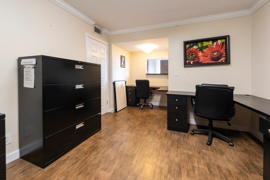 More Photos Of 45 E Sheridan St, Dania Beach Office Residential For Lease