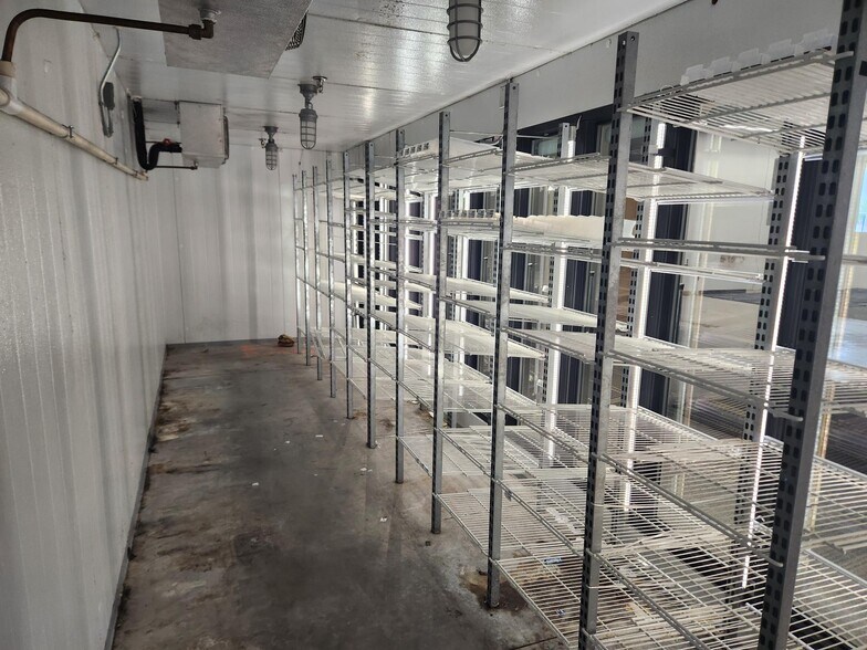 More Photos Of 200 W Northwest Hwy, Palatine Drugstore For Sale