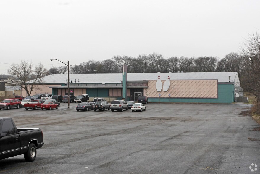 More Photos Of 517 Gallatin Pike N, Madison Bowling Alley For Sale