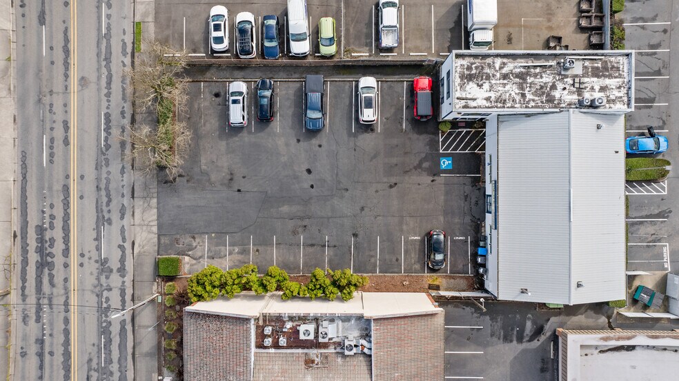 More Photos Of 126 15th St SE, Puyallup Medical For Lease