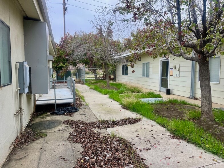 More Photos Of 9800 Cody Ave, Coalinga Specialty For Lease