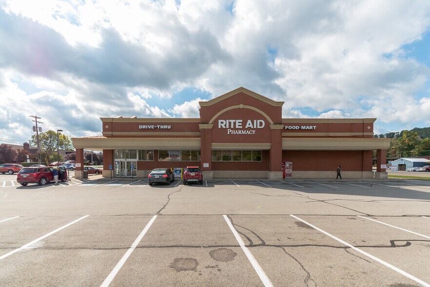 More Photos Of 165 Butler Rd, Kittanning Drugstore For Lease
