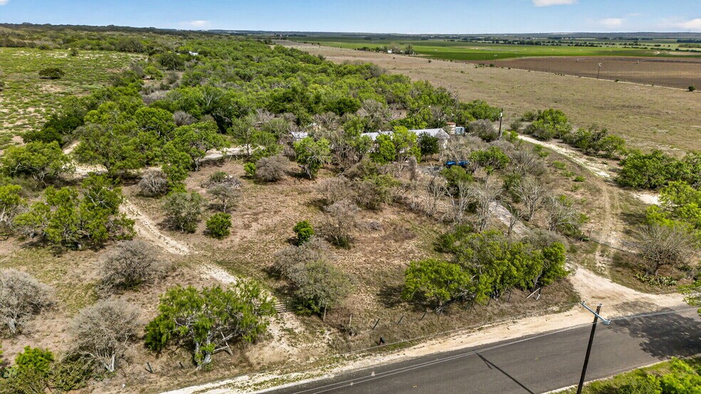More Photos Of 1151 County Road 2615, Rio Medina Land For Sale