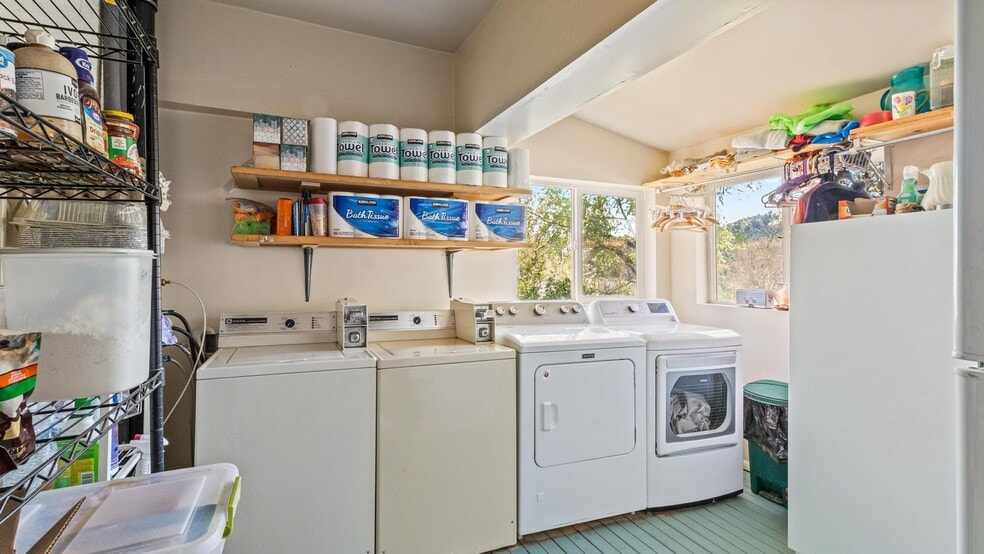 More Photos Of 295 N Main St, Glendale Hospitality For Sale