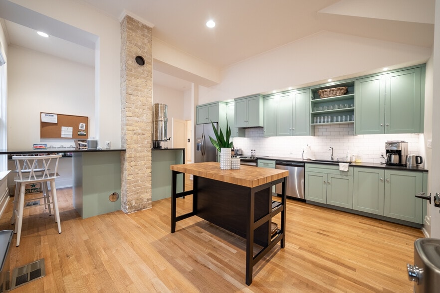 More Photos Of 904 San Antonio St, Austin Office For Lease