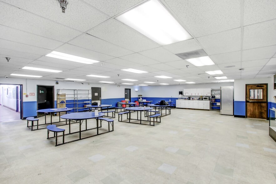 More Photos Of 1120 W Foothill Blvd, Azusa Refrigeration Cold Storage For Lease