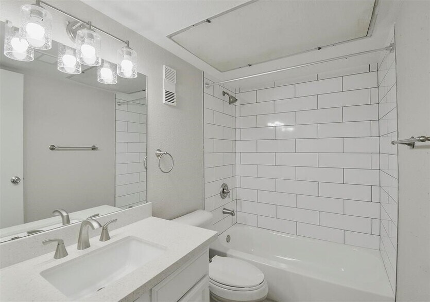 More Photos Of , Houston Multifamily For Sale