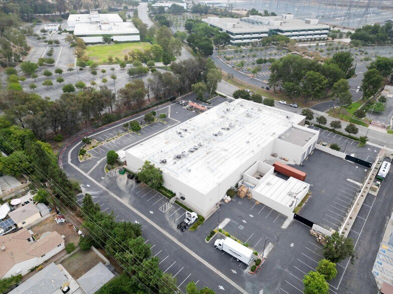 More Photos Of 2001 Saturn St, Monterey Park Light Distribution For Sale