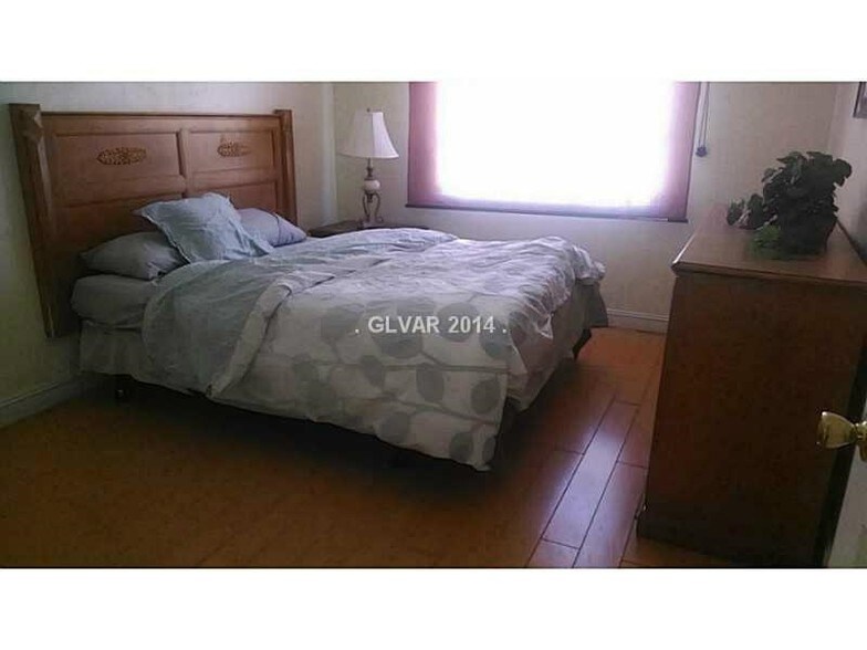 More Photos Of 1707 Santa Paula Dr, Las Vegas Multifamily For Sale