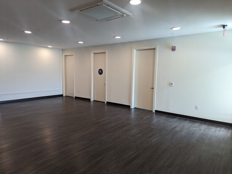 More Photos Of 11114 Darling Rd, Ventura Apartments For Lease