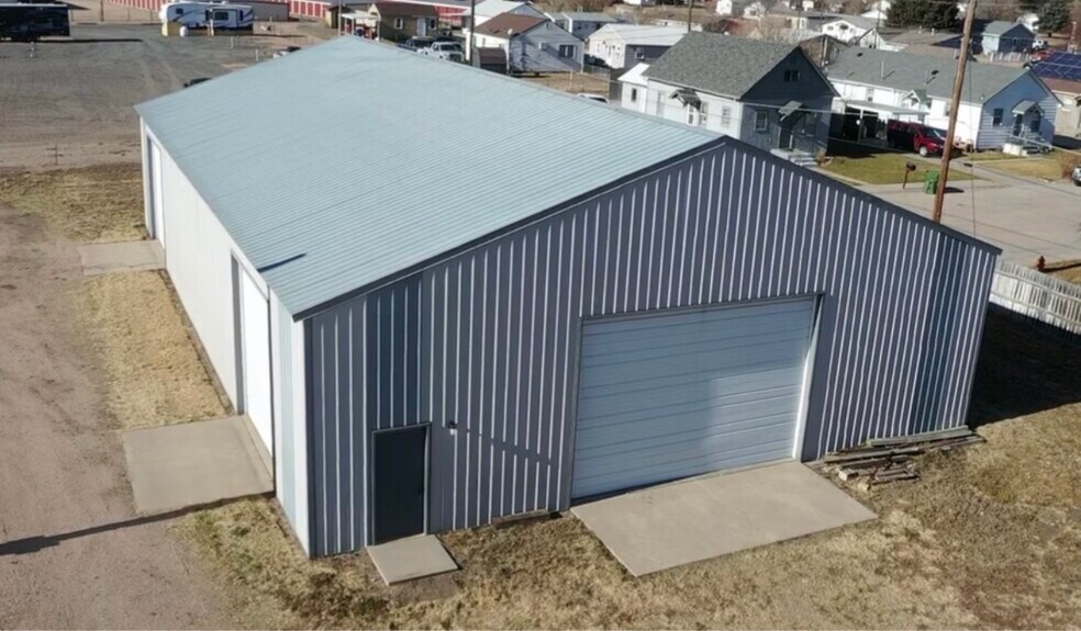 More Photos Of 1305 1st st, Ogallala Flex For Lease