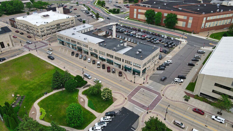 More Photos Of 230 W Grand Ave, Wisconsin Rapids General Retail For Sale