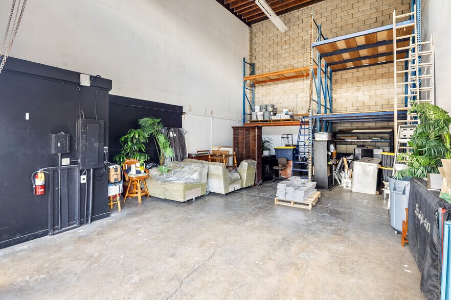 More Photos Of , Waipahu Industrial For Sale