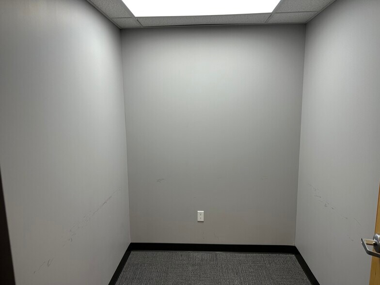 More Photos Of 375 Bay Rd, Queensbury Medical For Lease