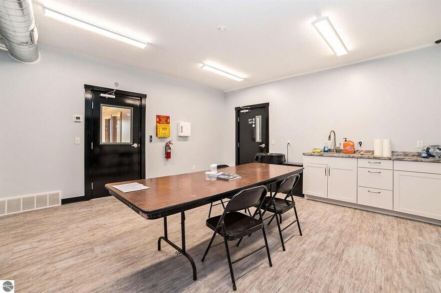 More Photos Of 110 W Park Dr, Kalkaska Service For Sale