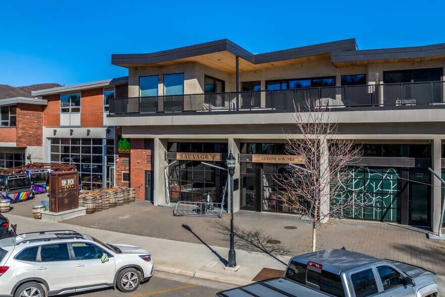 More Photos Of 910 Yampa Street, Steamboat Springs General Retail For Sale