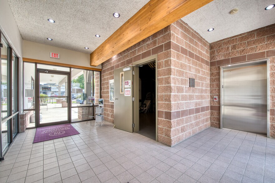 More Photos Of 120 S 5th St, Hamilton Office For Sale