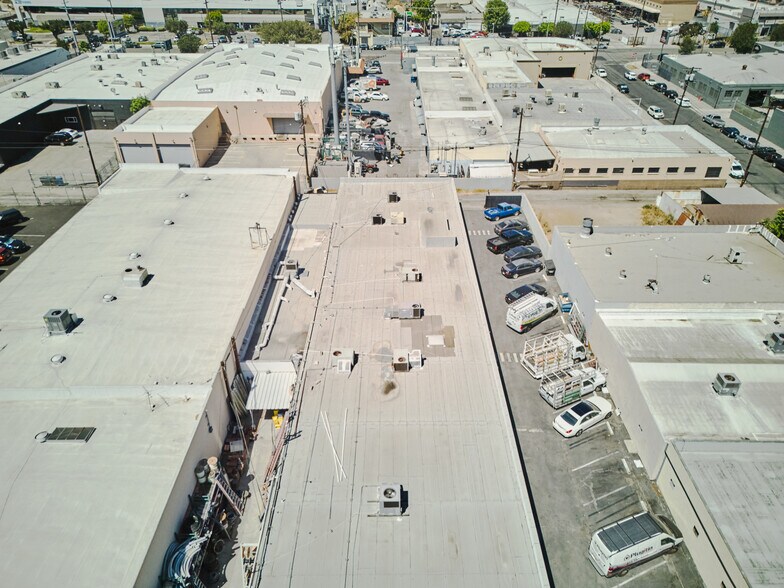More Photos Of 15013-15019 Califa St, Van Nuys Manufacturing For Lease
