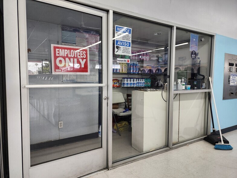 More Photos Of 3251-3255 Beverly Blvd, Los Angeles Freestanding For Sale