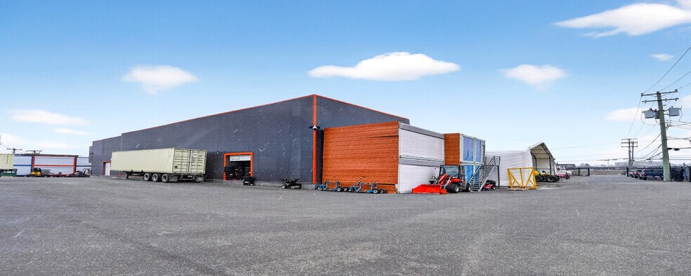 More Photos Of 7600 Rte Transcanadienne, Montréal Service For Lease