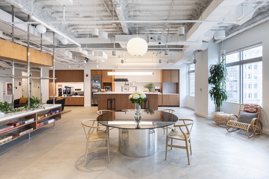 More Photos Of 901 N Glebe Rd, Arlington Coworking Space