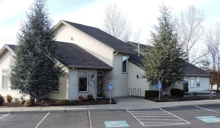 Primary Photo Of 3882 Crater Lake Ave, Medford Office For Sale