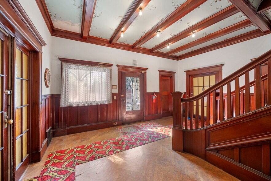 More Photos Of 2 Hugo St, San Francisco Apartments For Sale