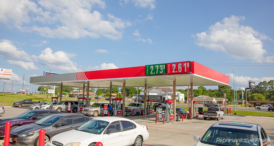 More Photos Of 401 S Beckham Ave, Tyler Convenience Store For Sale