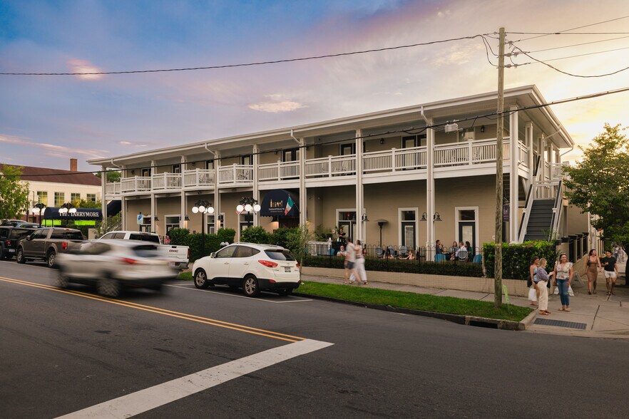 More Photos Of 102 S Second St, Wilmington Storefront Retail Residential For Sale