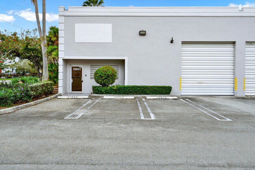 More Photos Of 10813-10841 NW 29th St, Doral Industrial For Sale