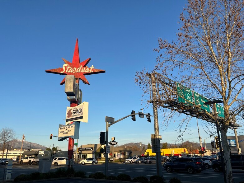 More Photos Of 1201 Market St, Redding Restaurant For Sale